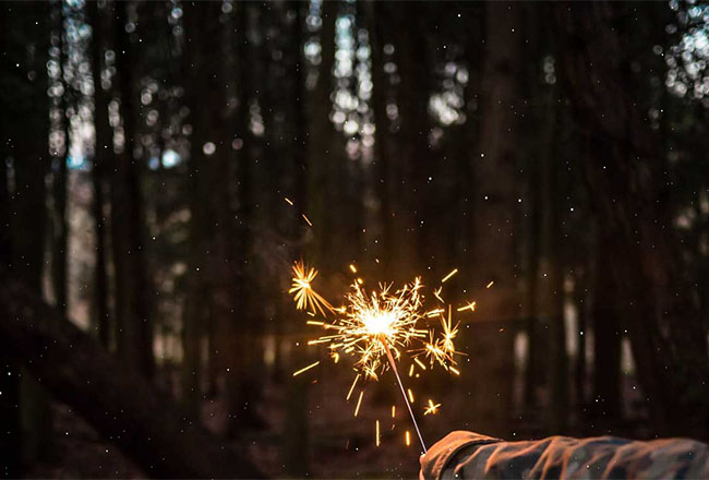  CSS3发光粒子背景动画特效